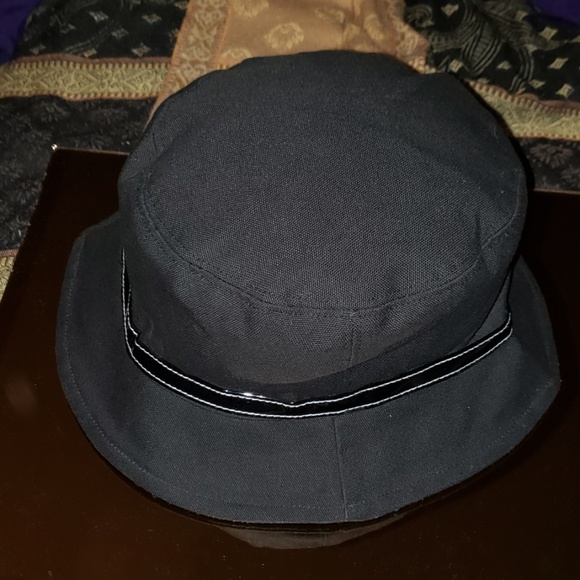 Ladies hat - Picture 2 of 5